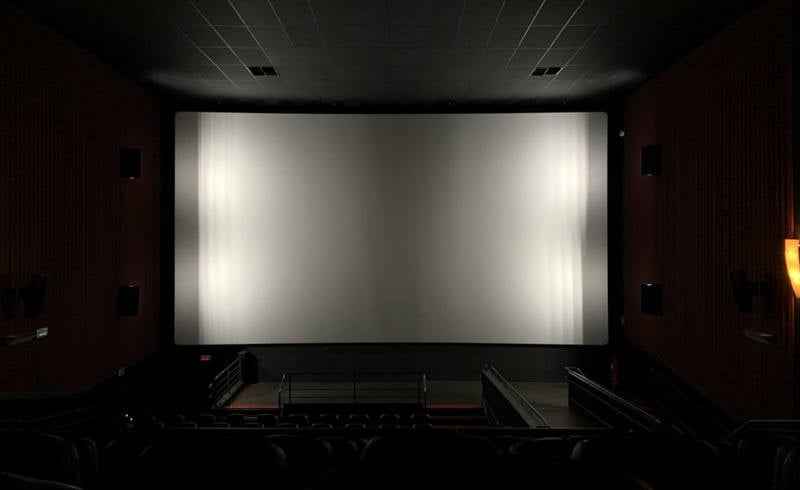 Projector Screen Guide: Top 3 Pitfalls to Avoid