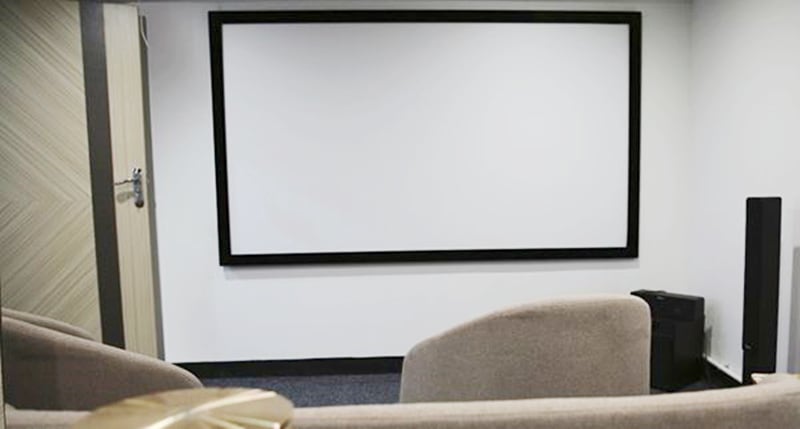 4:3 vs 16:9 Projector Screen: Which Should I Choose?