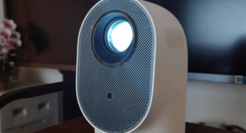 Xming Q2 Projector Review: How is this Portable Projector?