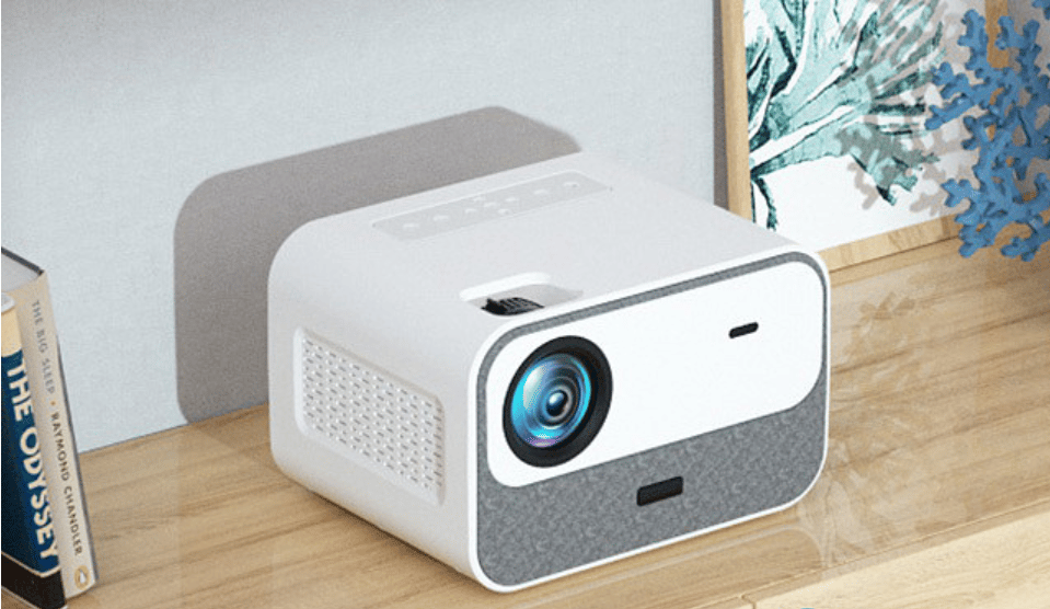 Guangmi Q8 Review: Good Projector for Party and Movie